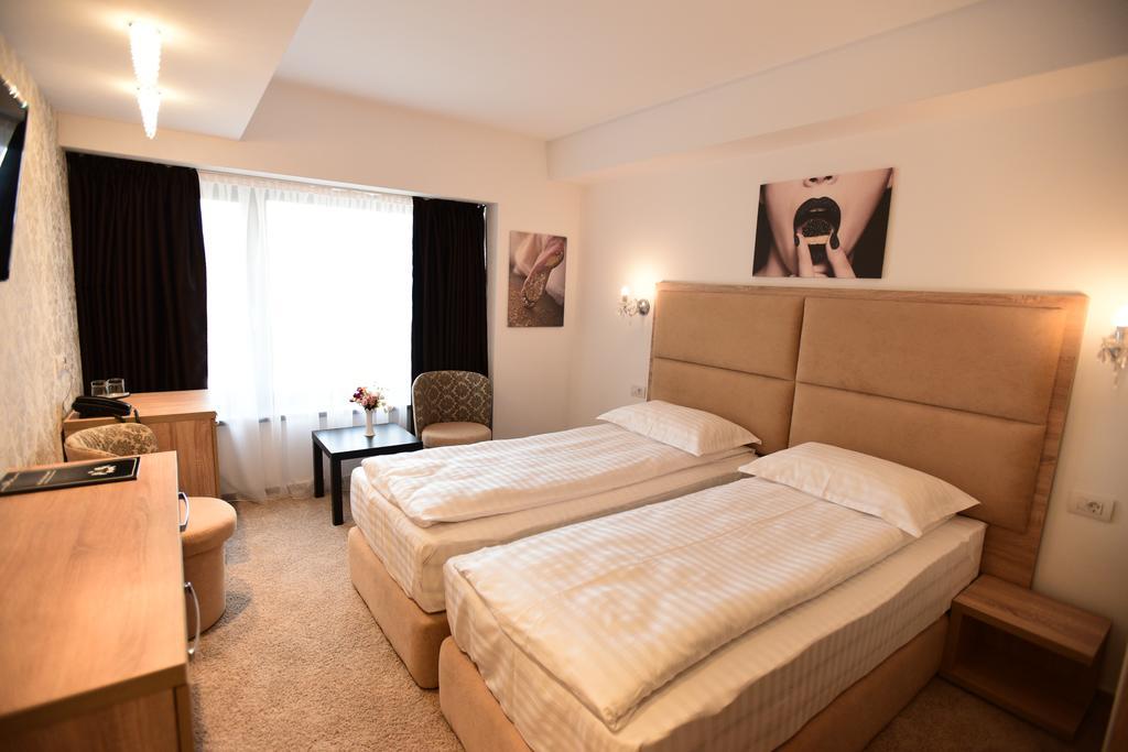 La Rocca Boutique Hotel Craiova Dış mekan fotoğraf