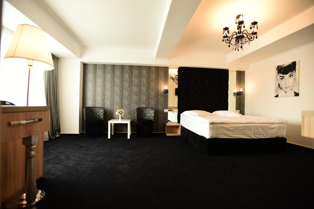 La Rocca Boutique Hotel Craiova Dış mekan fotoğraf
