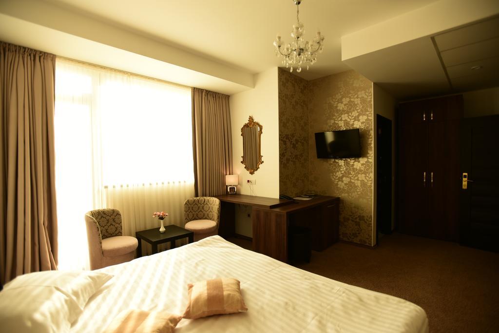 La Rocca Boutique Hotel Craiova Oda fotoğraf