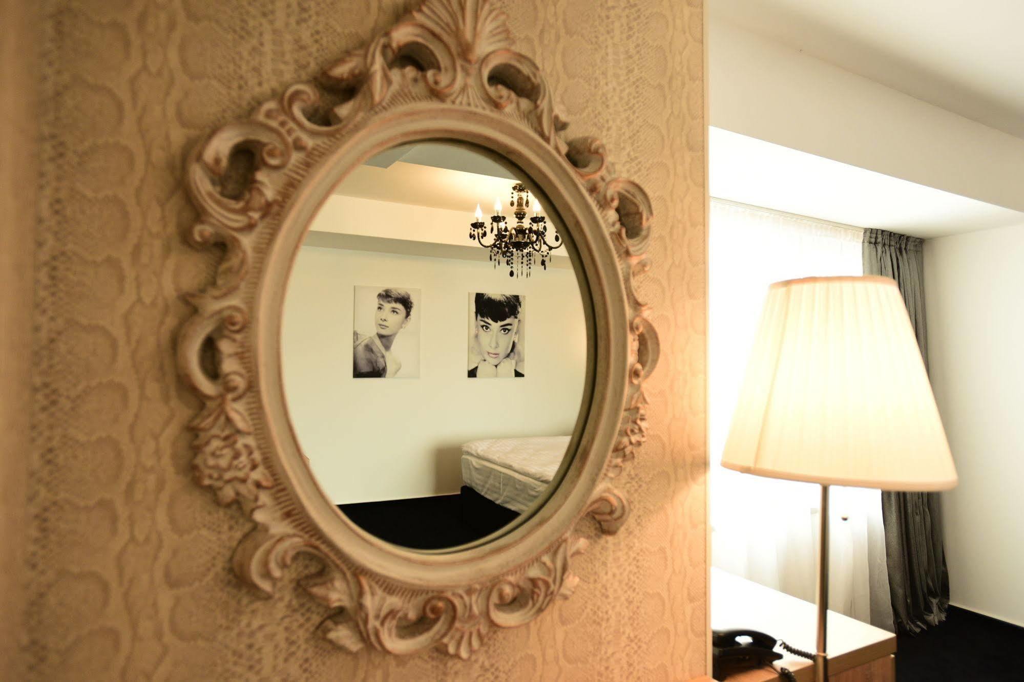 La Rocca Boutique Hotel Craiova Dış mekan fotoğraf